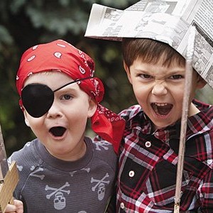 Activity for children Playing Pirates 